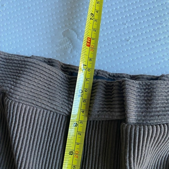 Tailored Athlete Men's Ribbed Pleat Front Cropped Trouser Pants in Brown Size L - Picture 8 of 9